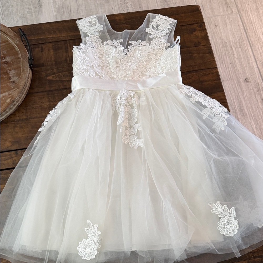 Elegant White Lace Kids Dress